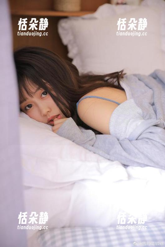 Xiuren秀人网 - 黄歆苑日常作品集分享，感受每一瞬息的美好与温馨在她的镜头中！.txt