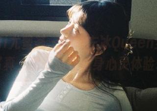 YouMi尤蜜荟 – 发现左冰Queen全套瑜伽写真，感受别样的身心灵体验.txt