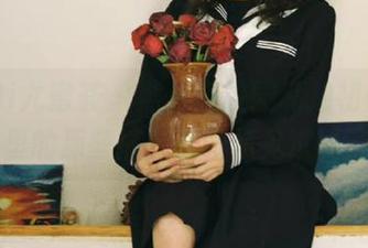 YouMi尤蜜荟 – 熊小诺校园私拍初体验，原图里的那些搞笑表情你见过吗？.txt