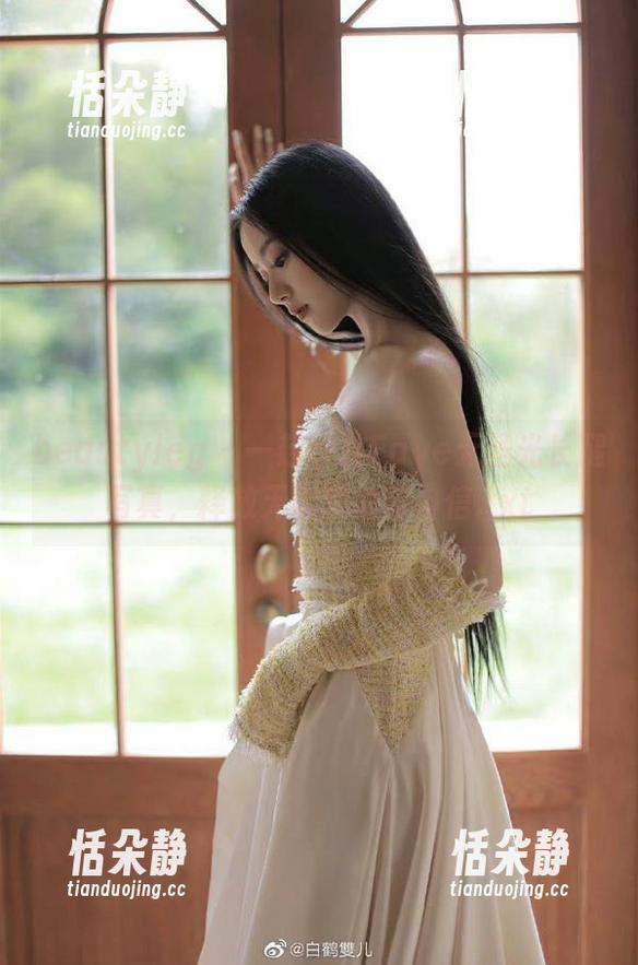 beautyleg - 一起欣赏Faye无圣光长腿写真，释放无限魅力与自信.txt