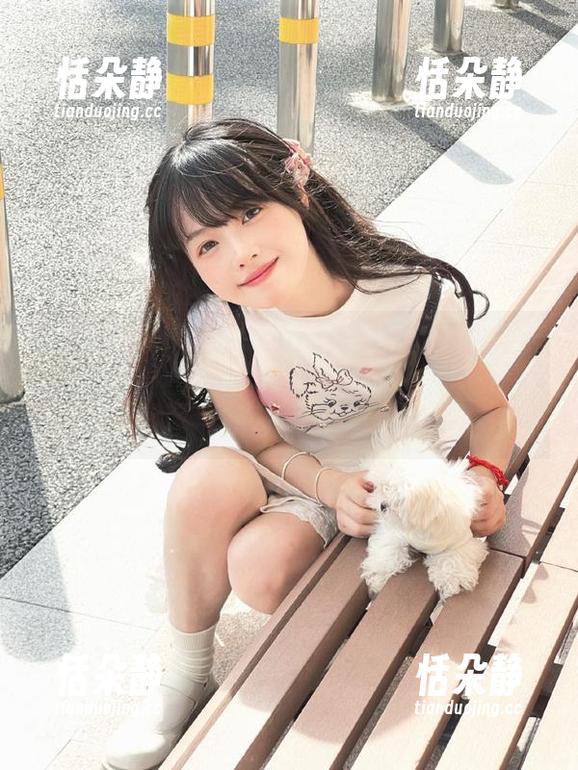 beautyleg - Leonie美脚私房写真，带你领略独特风格与自然之美的完美融合.txt