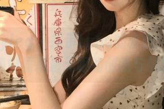 beautyleg – 揭示Luna的秘密：这组写真图集中蕴藏着无限的创意与情感.txt