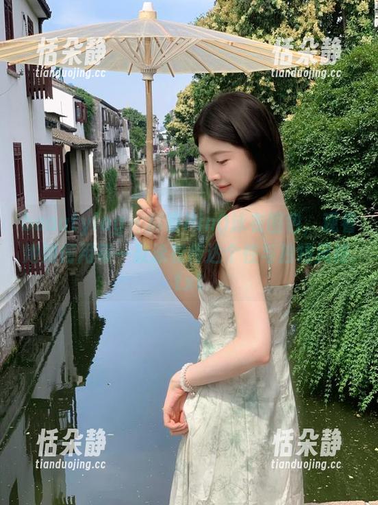 beautyleg - 解锁PinQ泳衣图包，观看她如何用每一款泳衣传达个性与独特风格.txt