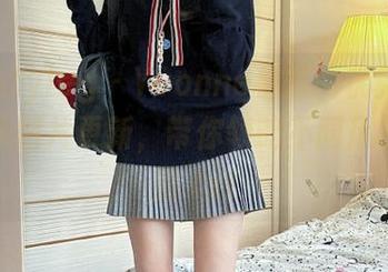 beautyleg – Yvonne秘书的优雅姿态：全新图片更新，带你领略不同风格的美丽.txt