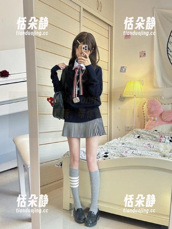 beautyleg - Yvonne秘书的优雅姿态：全新图片更新，带你领略不同风格的美丽.txt
