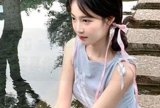 beautyleg – 穿越时空的黄苇萱短裙：经典写真作品集资源发布.txt