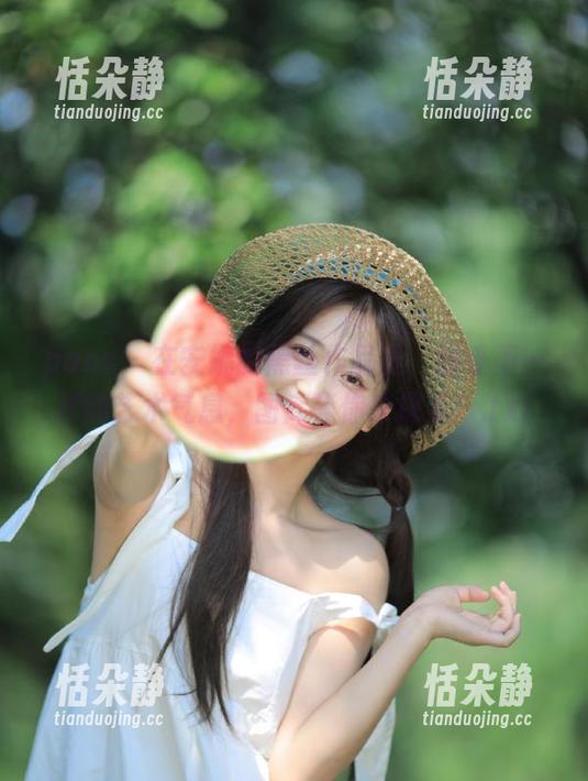 pans - 在安妮的黑丝作品里，感受不一样的艺术气息，图库等你来探索！.txt