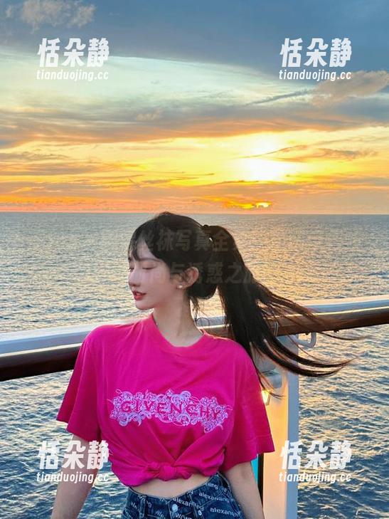 pans - 薇妮丝袜写真全集：原图带您领略她的时尚与诱惑之旅！.txt