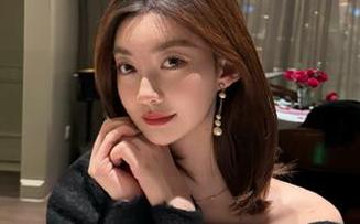 透过镜头看卡米拉夏季，puypuychen无圣光写真演绎夏日魅力.txt