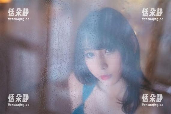 轻松捕捉w黑米粥w的美：肉丝系列写真图册全景展示.txt