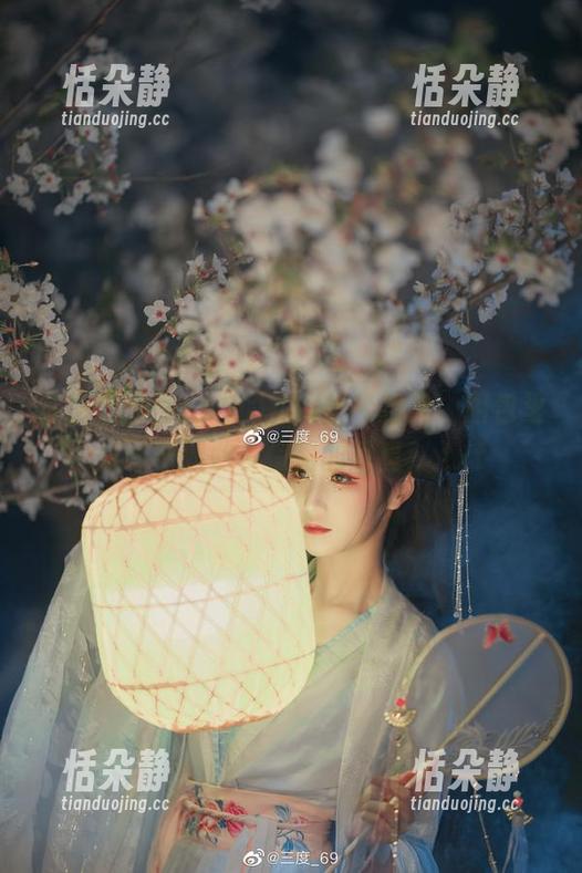 这就是三度_69的花间舞公孙离，图包里竟藏着如此多惊艳的写真！.txt