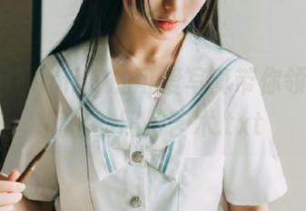 丽柜 – 让Amily的可爱写真带你领略独特风格的照片艺术.txt