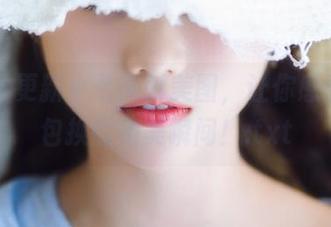 丽柜 – 更新小七美脚美图，让你感受如假包换的绝美瞬间！.txt