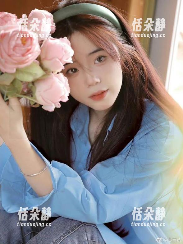 丽柜 - 文芮的作品集：颤抖的花蕊在图库中绽放独特魅力.txt