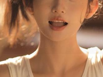 丽柜 – 潼潼的水手服写真资源，仿佛置身于校园的梦幻时光.txt