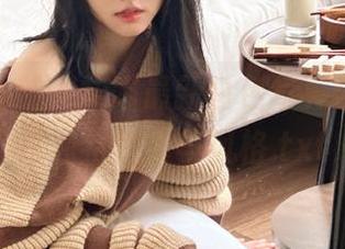 令人心动的九柒喵最新白色写真合集，展现独特气质与风格.txt