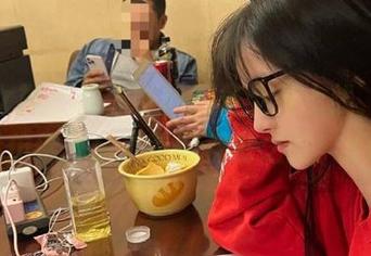 克拉女神 – 僮僮学妹图集全新上线，下载后仿佛开启了新的视觉之旅！.txt