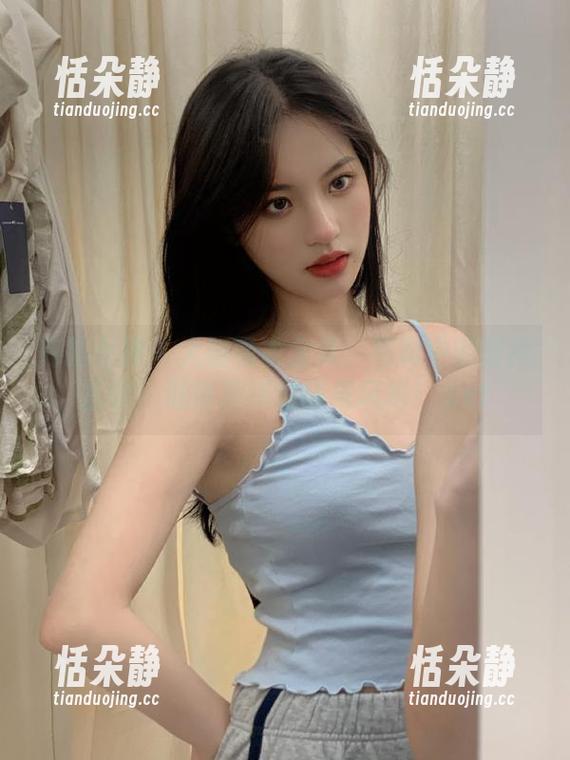 克拉女神-大阳 克拉女神 - 大阳毛衣全集:写真中的时尚哲学,倾情演绎温暖与风格!.txt