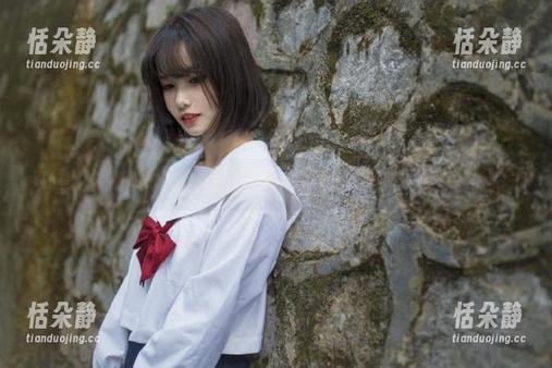 克拉女神 - 宋黛双马尾美图合集，展现俏丽风格的青春记忆.txt