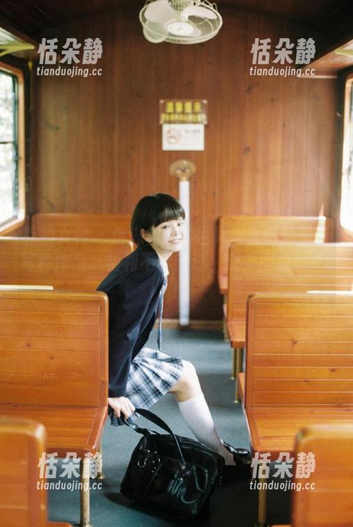 克拉女神 - 走进杨暖的世界：诱惑的吊带写真作品，福利不容错过，速来围观！.txt