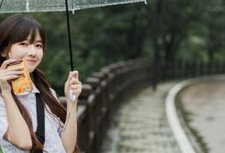 克拉女神 – 独家！汤怡的秘密写真集下载，定会点燃你心中的探索欲望！.txt