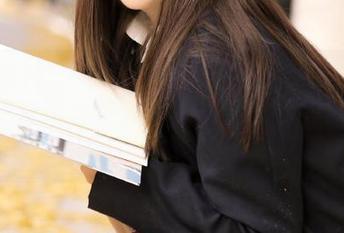 克拉女神 – 瑞莎与棉袜的情缘：细腻柔和的摄影套图合集，温暖每一个审美瞬间.txt