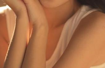 克拉女神 – 让爱的浪漫绽放：薇薇婚纱写真全新更新发布！.txt