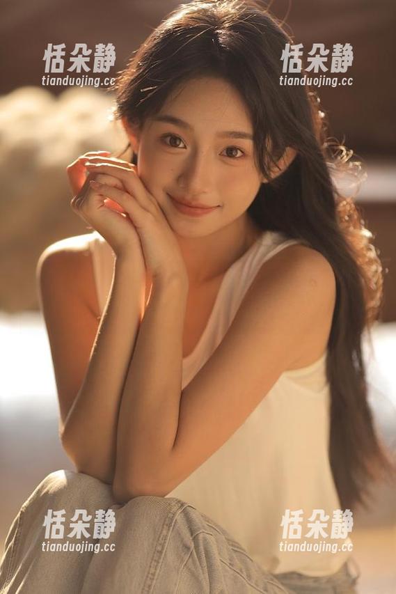 克拉女神 - 让爱的浪漫绽放：薇薇婚纱写真全新更新发布！.txt