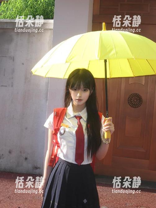 捕捉瞬间之美，兔玩映画白丝T恤裙写真与美图双重享受.txt