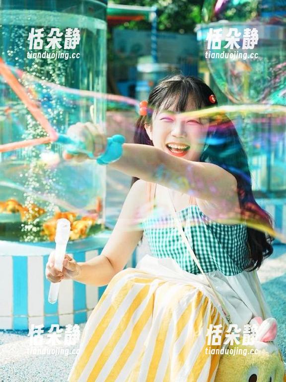 与兔玩映画一起分享小细腿的白丝作品，感受别样风情.txt
