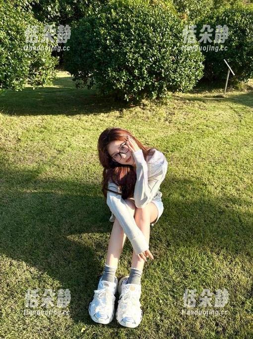 探索兔玩映画的魅力：白高跟和网袜写真作品集资源详解.txt