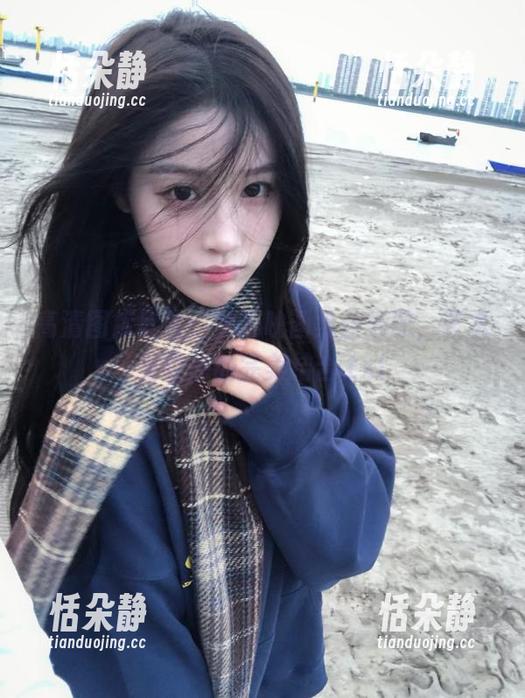 高清图库欣赏：兔玩映画黑丝搭配，艺术与性感的完美结合.txt