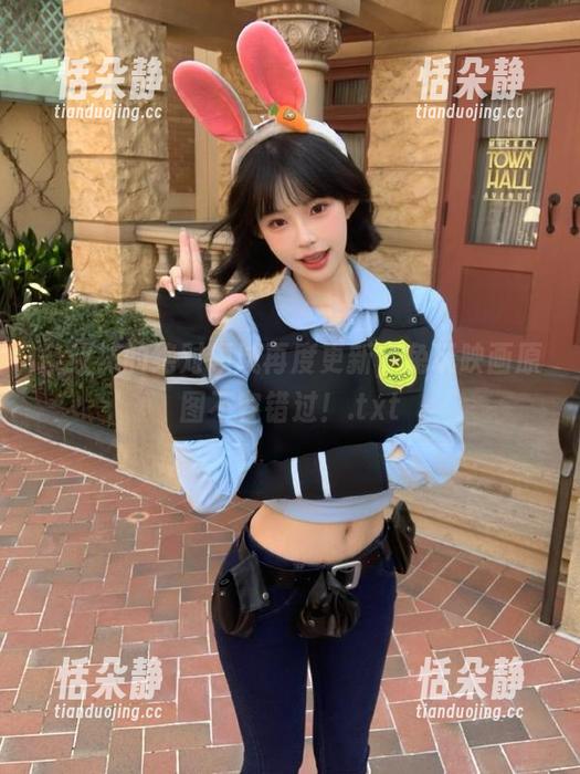 条纹袜的绝对领域再度更新，兔玩映画原图不容错过！.txt