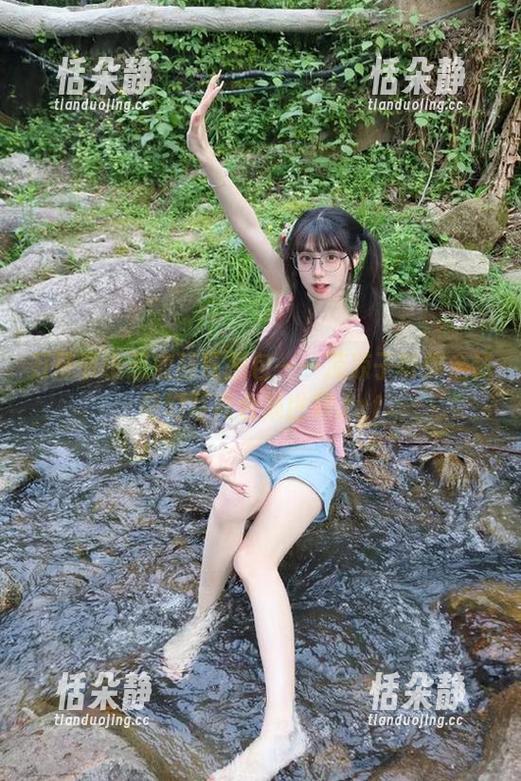 万圣节小恶魔猫耳图包——凉凉子带你走进奇幻写真合集世界.txt