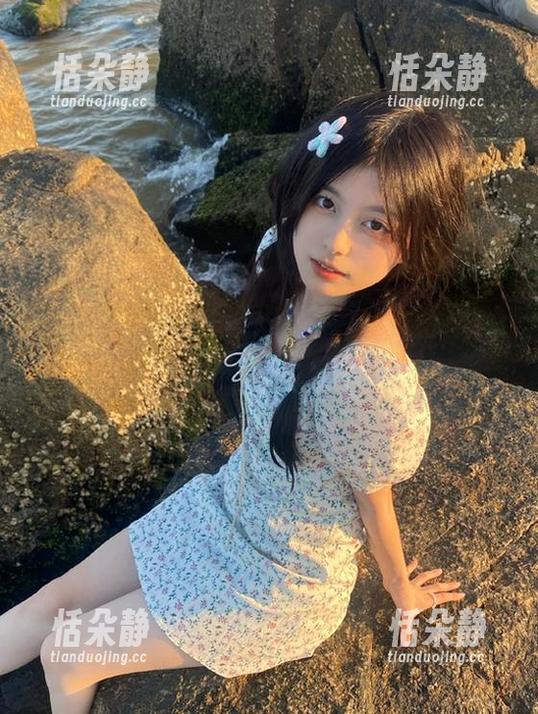微密圈 - 周妍希浴袍现场写真合集：无水印精彩瞬间等你来下载.txt