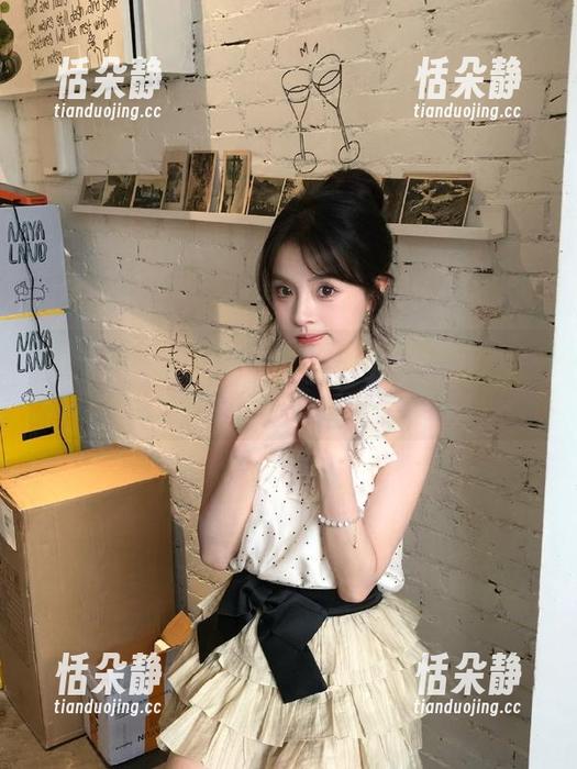唐韵写真 - 精选佳佳圣诞美图，看到后你会怀疑自己是不是见过最美的风景！.txt
