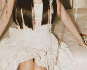 唐韵写真 – 嘉嘉灰丝私房写真合集：与众不同的艺术表达，尽在其中.txt