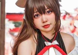 精选啊日日_Ganlory豹纹写真全集：原图展示她如何将个性与美融为一体.txt