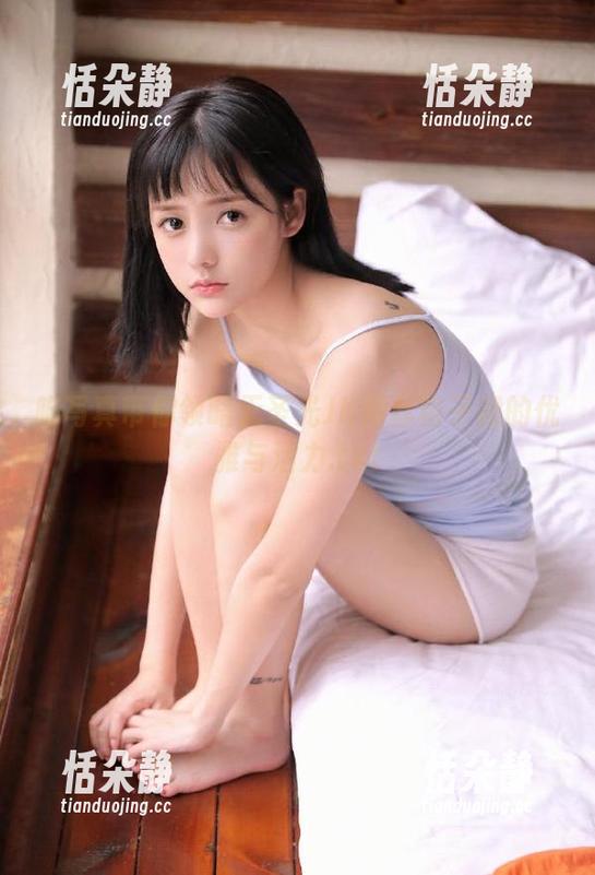 喵写真带你领略无圣光JK黑丝格子裙的优雅与活力.txt