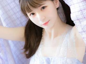 嗲囡囡 – 走进欣欣Rubybaby的油亮世界，图包精选展现绝美写真艺术.txt