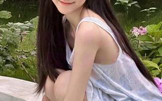 嗲囡囡 – 在办公室释放魅力：贾诗晗最新写真更新了解一下.txt
