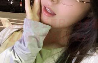 夏夏子教你如何享受夏日：分享新颖图包让心情清爽无比！.txt