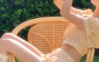 头条女神 – 收藏属于你的美好回忆，下载乔安学姐的全部写真全集！.txt