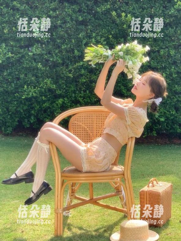 头条女神 - 收藏属于你的美好回忆，下载乔安学姐的全部写真全集！.txt