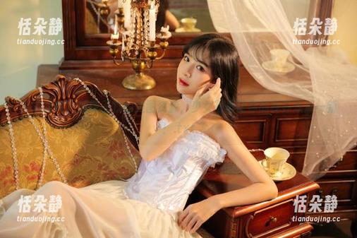 头条女神-王竹 头条女神 - 解锁王竹的美图资源,少女写真让你的视界焕然一新!.txt