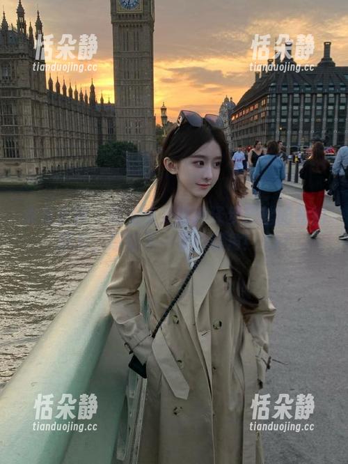 头条女神 - 尽情享受神琦泽步黑丝的私拍图片，感受不一样的视角！.txt