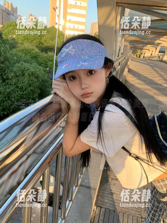 头条女神 - 筱溪海边写真资源美轮美奂，图包带你遨游夏日海洋！.txt
