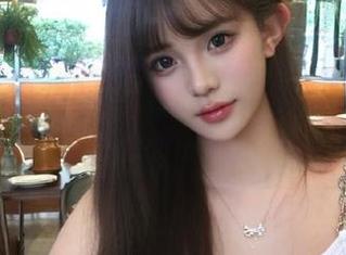 头条女神 – 精选草莓酱女孩的时尚写真合集，记录下她流转中的青春故事.txt