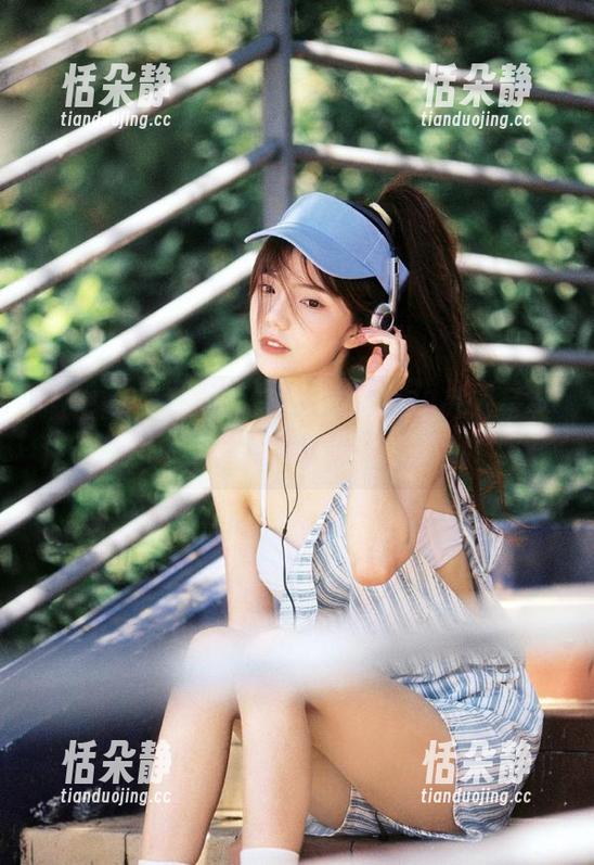 微密圈 - 奶宝妹纸2022-2023高清写真作品，捕捉真实与幻想的完美结合！.txt