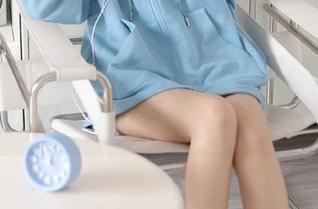 微密圈 – 安妮yoo眼镜系列精选套图：不同风格下的独特自我，尽在其中.txt